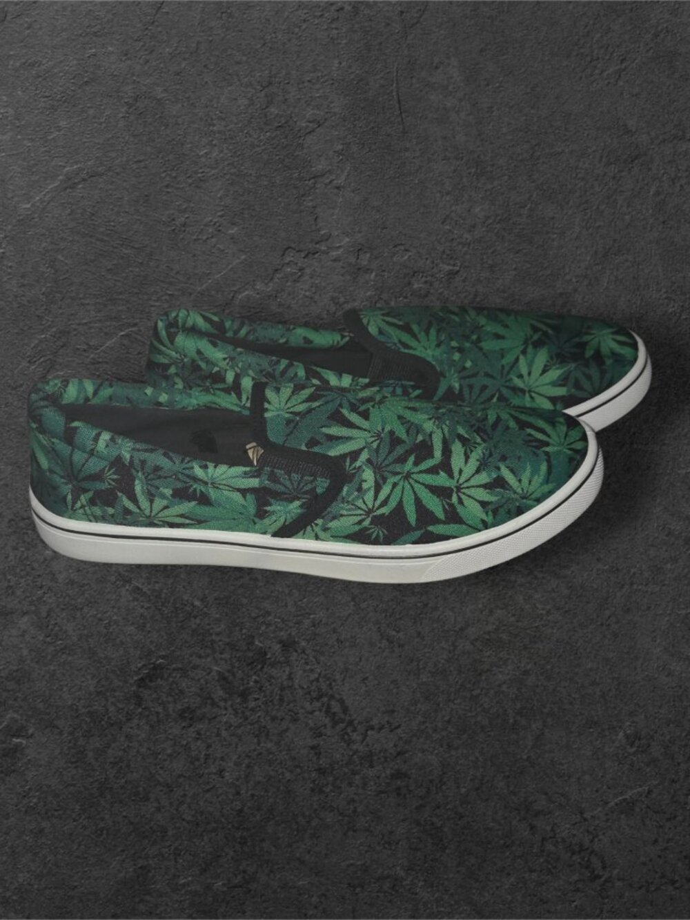 Rue21 Green Leaf Print Slip-On Sneakers Size 10 NWOT